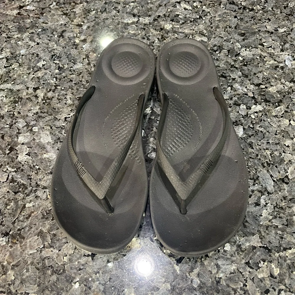 Fitflop Black Flip-Flops Cushion Comfort Technology Men’s Size 10